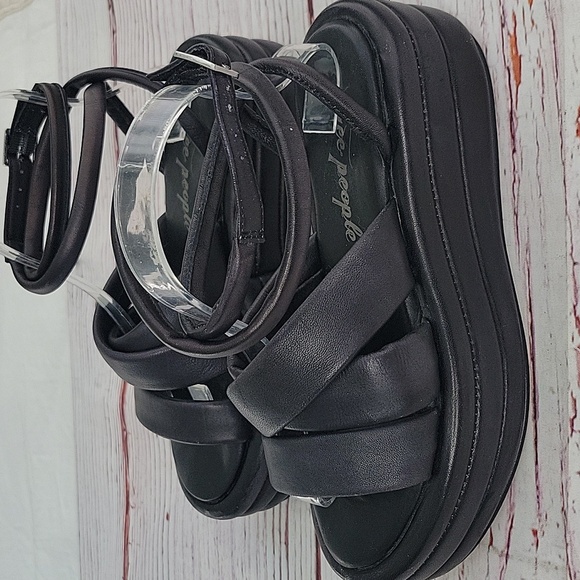 FREE PEOPLE Harper Black Platform Sandals Size 37.5 - Picture 10 of 10